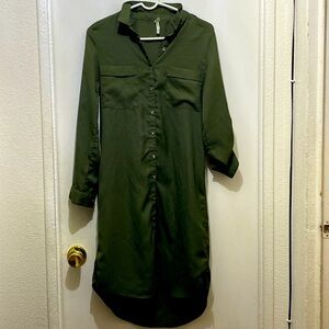 Live 4 Truth olive green dress, adjustable sleeves, knee length